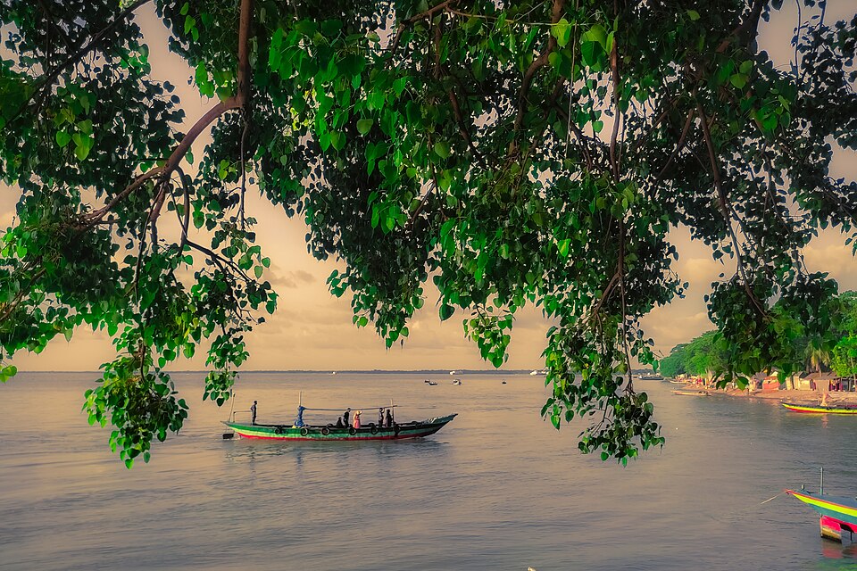 Bangladesh — local market for service booking platforms