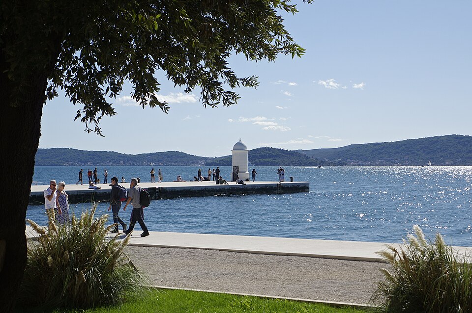 Zadar — local market for custom e-commerce platforms