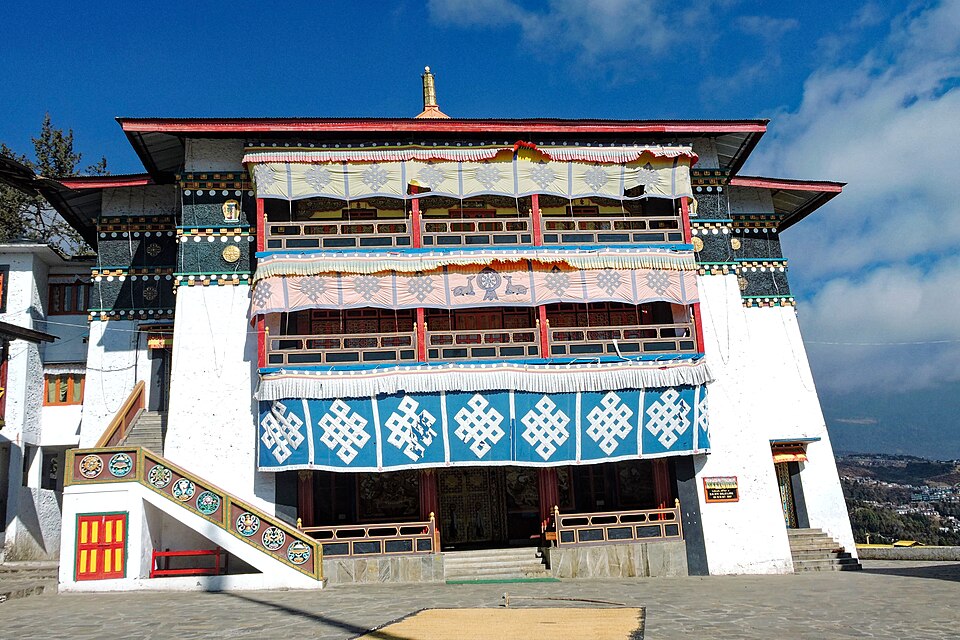 Tawang — manufacturer and distributor portals for local businesses