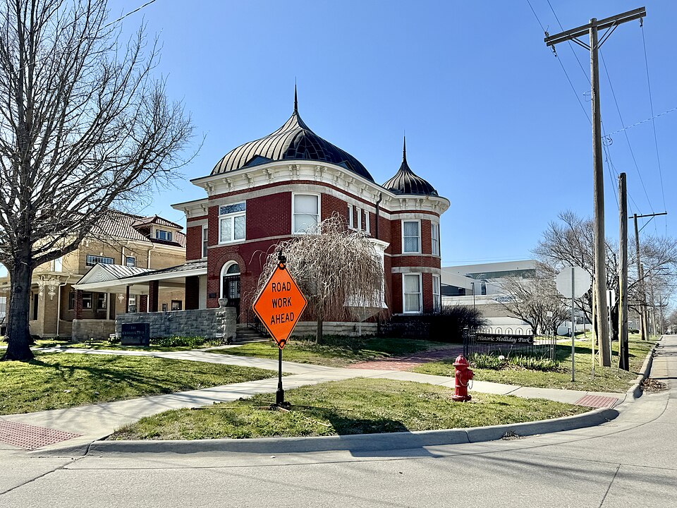 Topeka — custom e-commerce platforms for local businesses