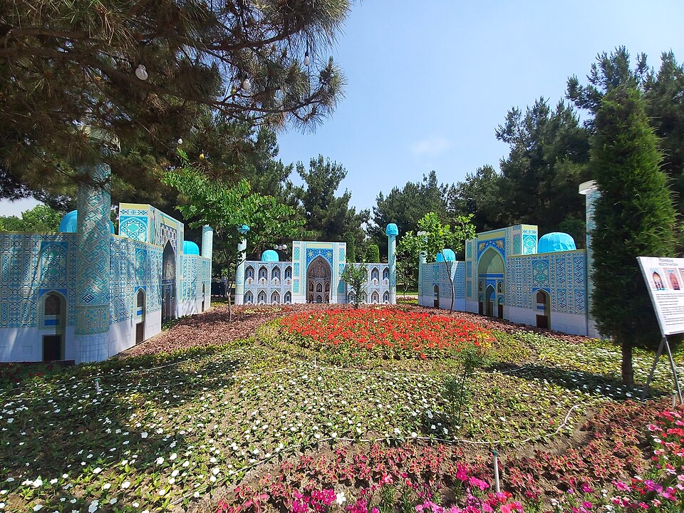 Namangan — local market for B2B and wholesale portals