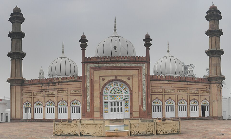 Aligarh — local market for service booking platforms