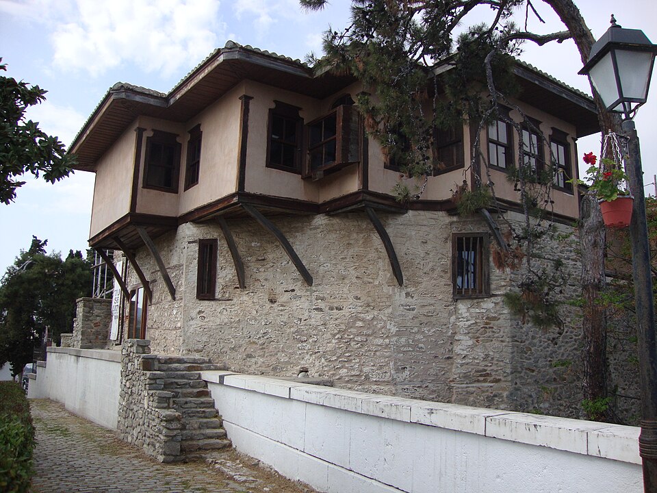Kavala — manufacturer and distributor portals for local businesses