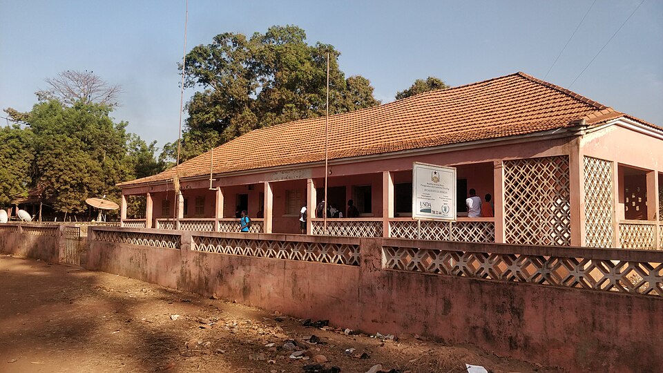 Bafatá — local market for international and multi-region stores