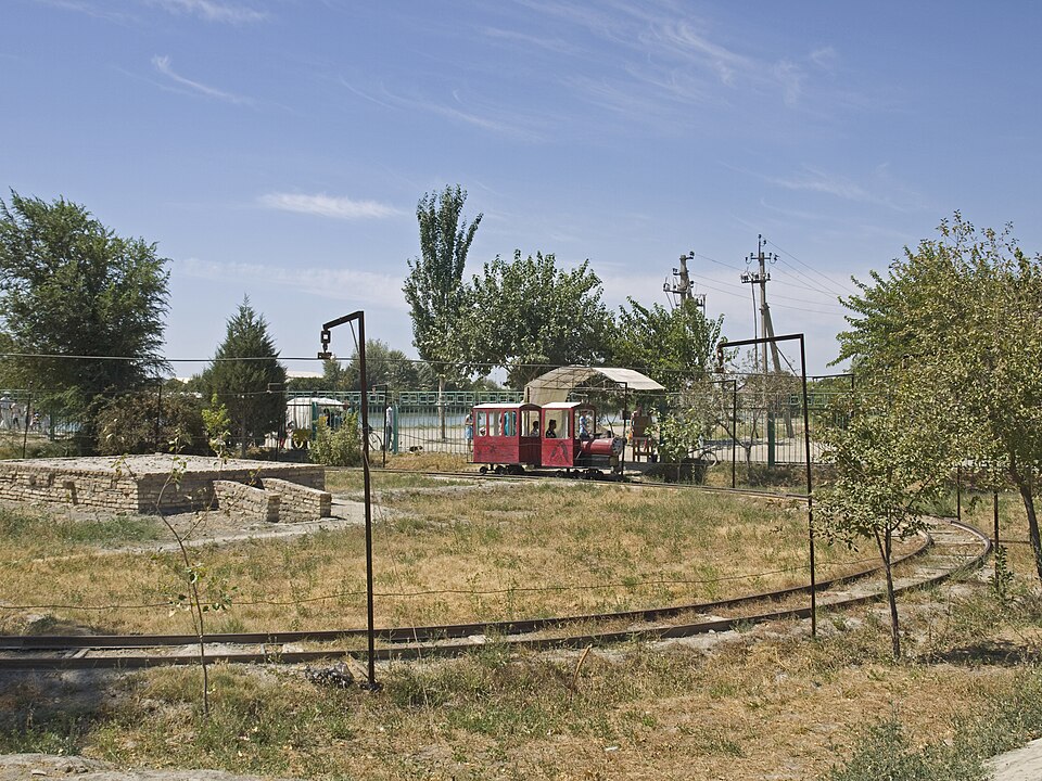 Bukhara — manufacturer and distributor portals for local businesses