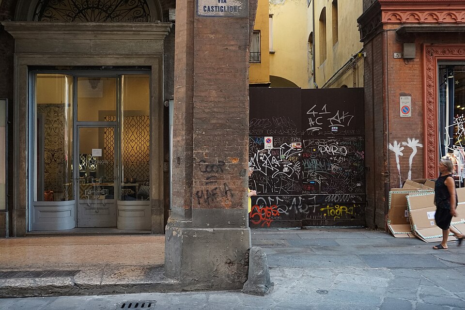 Bologna — B2B and wholesale portals for local businesses