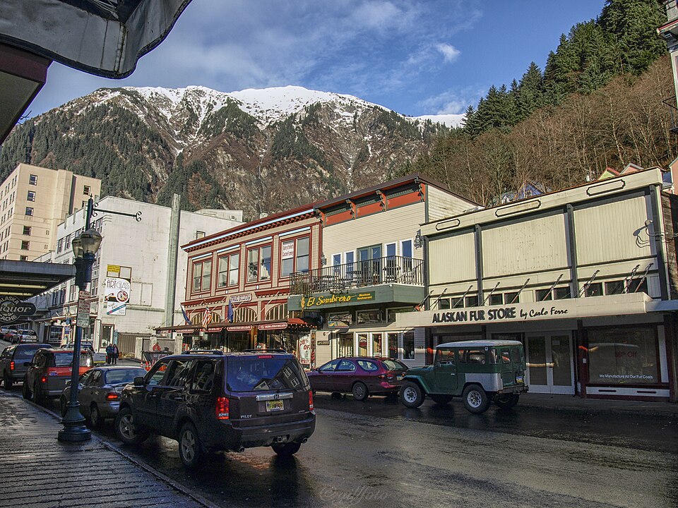 Juneau — manufacturer and distributor portals for local businesses