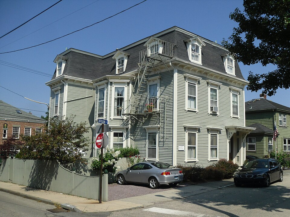 Newport — manufacturer and distributor portals for local businesses