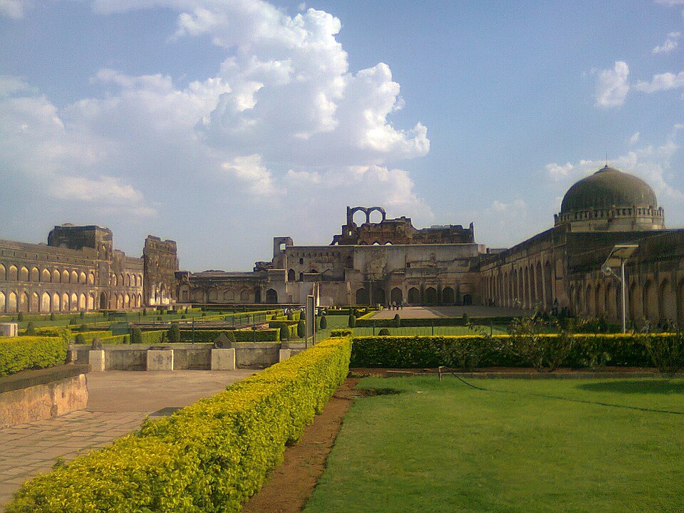 Bidar — local market for service booking platforms