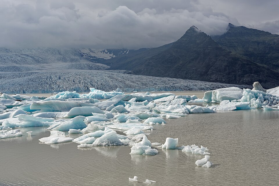 Iceland — local market for B2B and wholesale portals