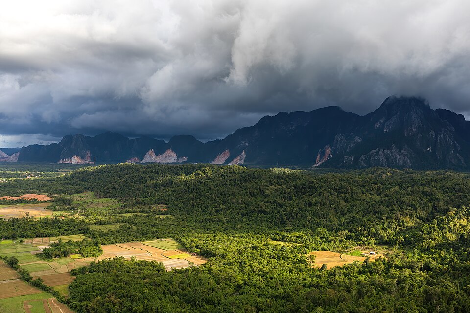 Vang Vieng — B2B and wholesale portals for local businesses