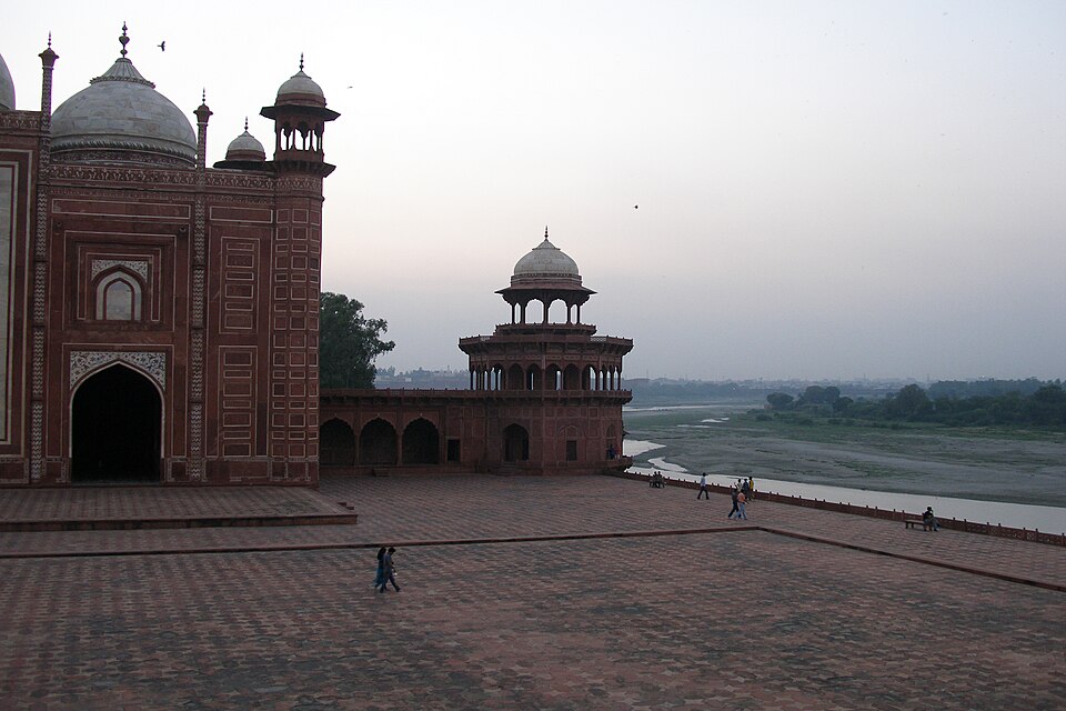 Agra — mobile commerce apps for local businesses