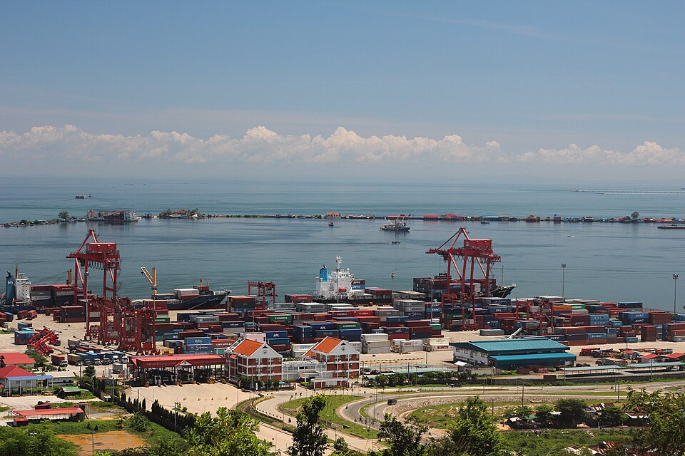 Sihanoukville — local market for mobile commerce apps