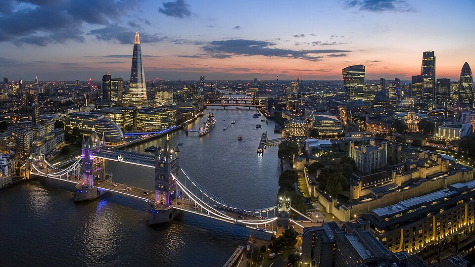 London — local market for online stores
