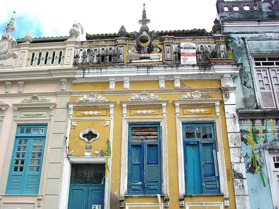 Salvador — manufacturer and distributor portals for local businesses