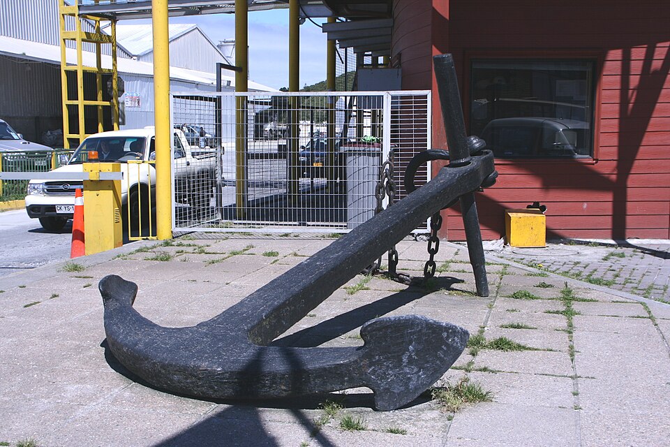Puerto Montt — local market for international and multi-region stores