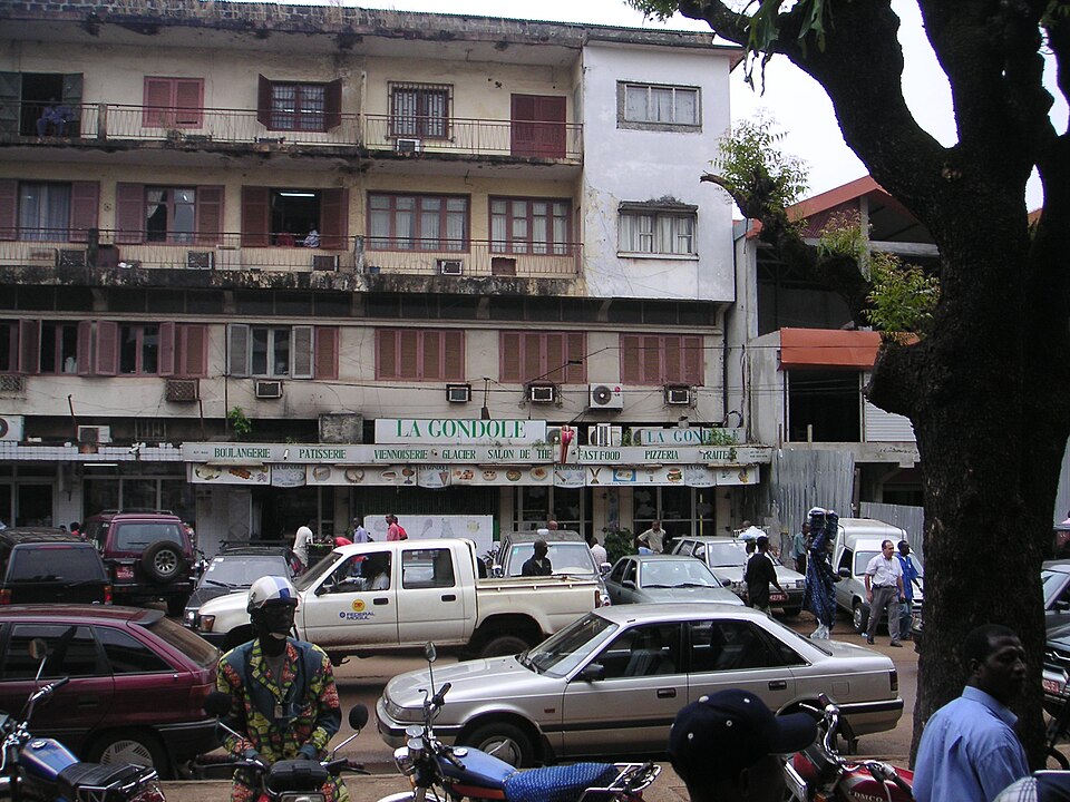 Conakry — local market for service booking platforms