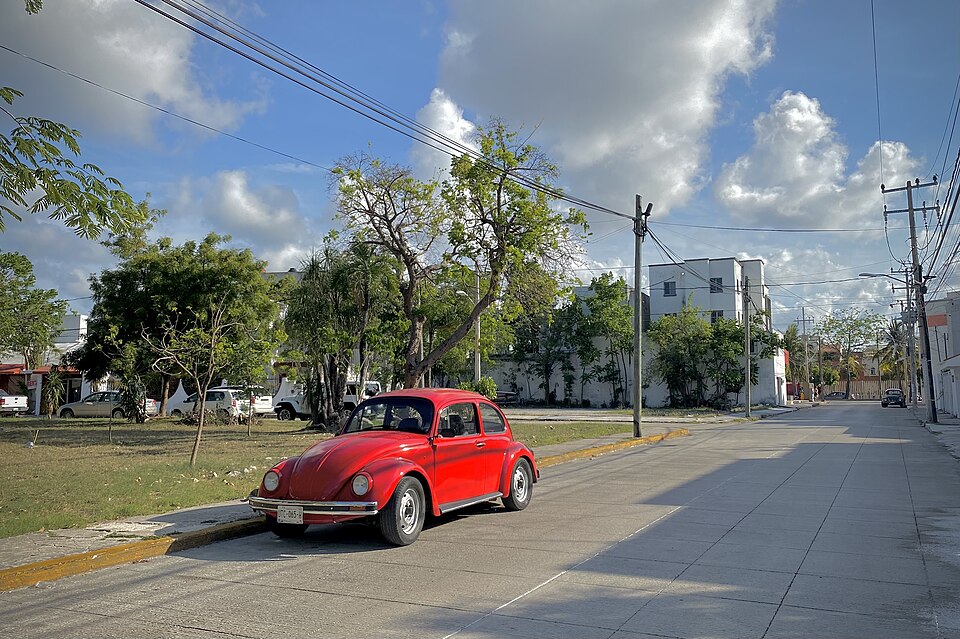 Cancún — manufacturer and distributor portals for local businesses