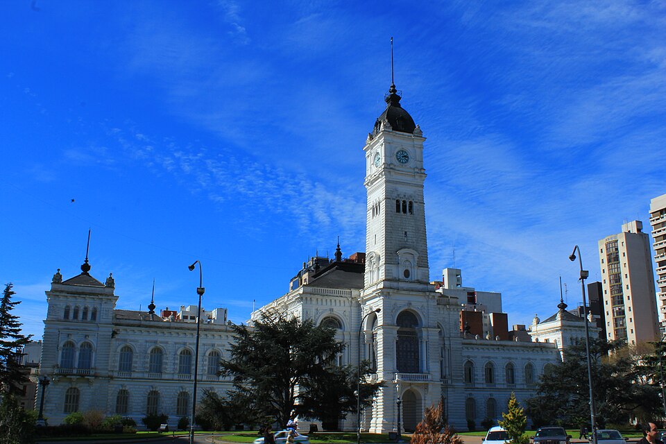 La Plata — local market for online stores