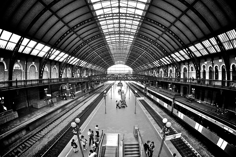 São Paulo — international and multi-region stores for local businesses