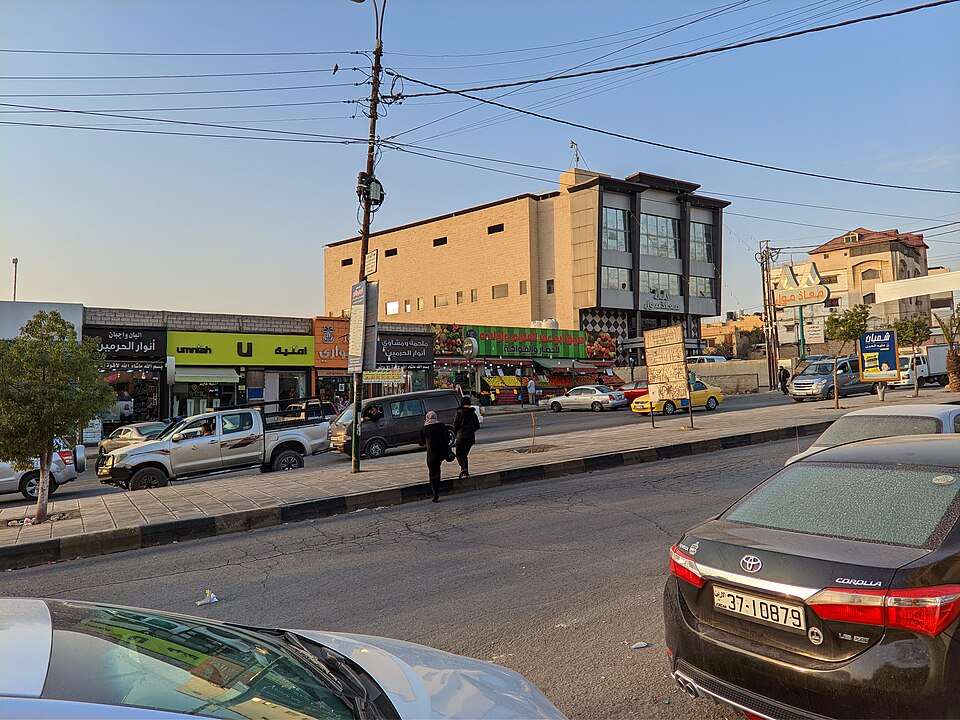 Zarqa — local market for service booking platforms