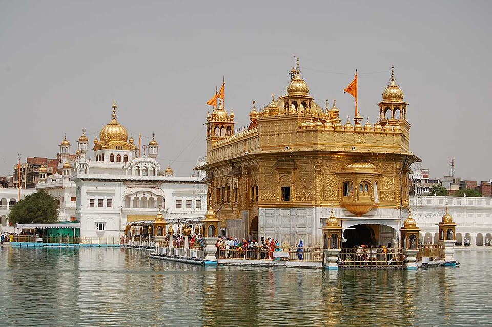 Amritsar — manufacturer and distributor portals for local businesses