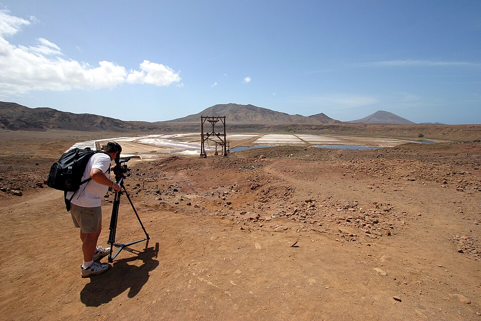 Cape Verde — multi-vendor marketplaces for local businesses