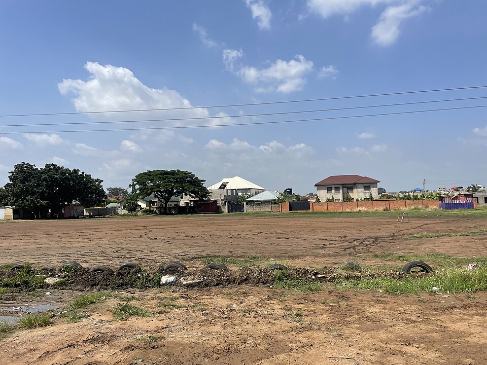 Accra — international and multi-region stores for local businesses