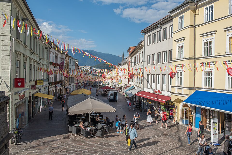 Villach — local market for mobile commerce apps
