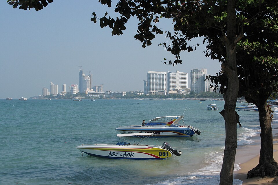 Pattaya — local market for service booking platforms