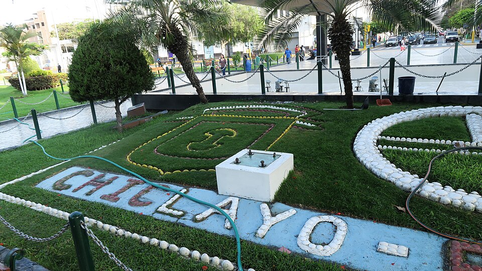 Chiclayo — local market for service booking platforms