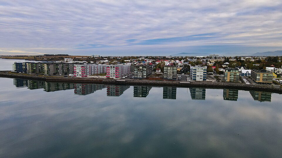 Hafnarfjörður — local market for subscription and membership platforms