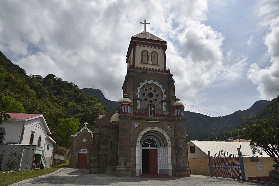 Soufrière — local market for mobile commerce apps