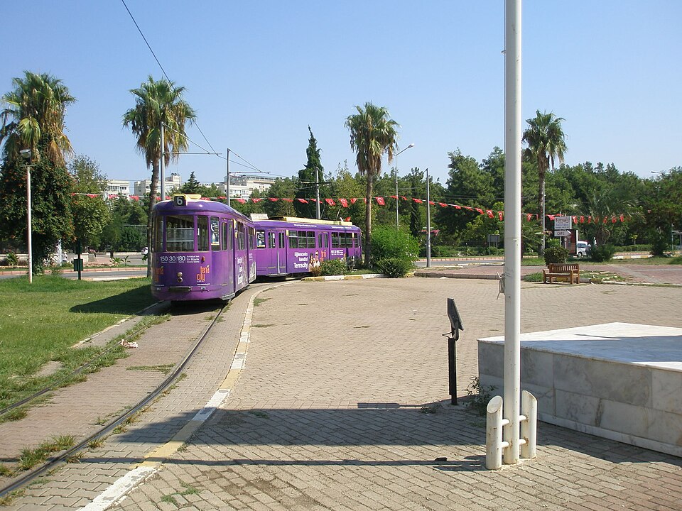Antalya — local market for custom e-commerce platforms