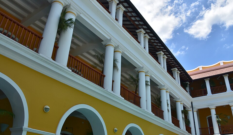 Mahé — international and multi-region stores for local businesses