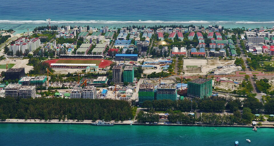 Hulhumalé — local market for online stores