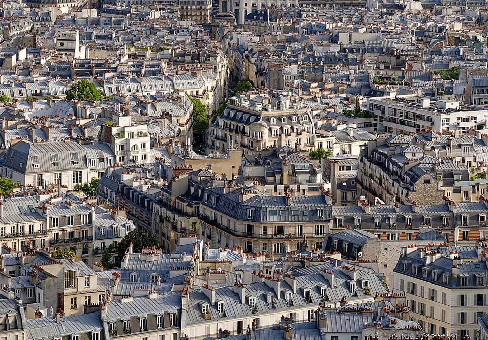 Paris — local market for custom e-commerce platforms