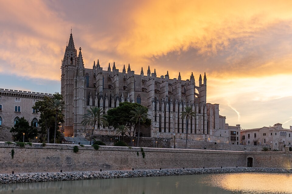 Palma de Mallorca — local market for subscription and membership platforms