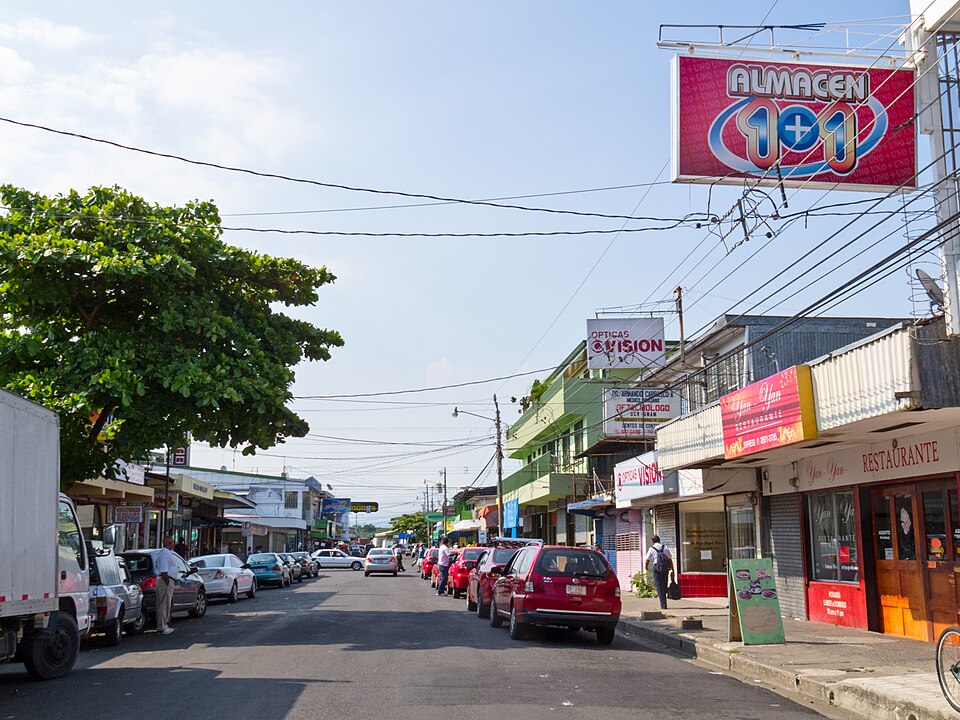Puntarenas — local market for subscription and membership platforms