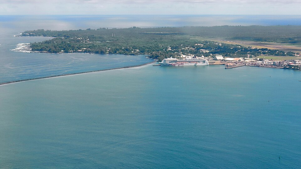 Hilo — manufacturer and distributor portals for local businesses