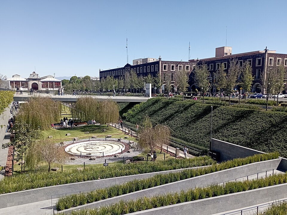 Toluca — international and multi-region stores for local businesses