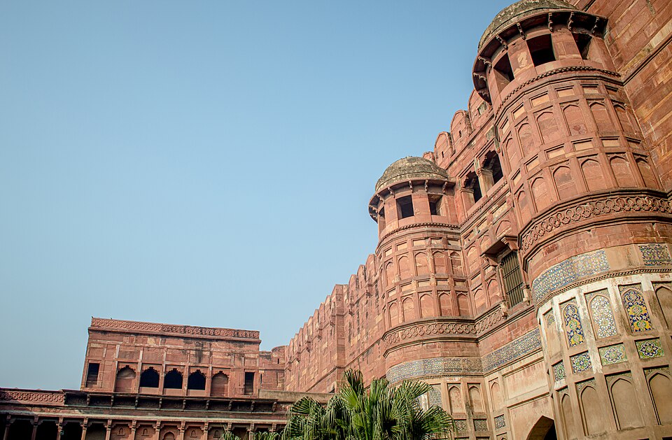 Agra — international and multi-region stores for local businesses
