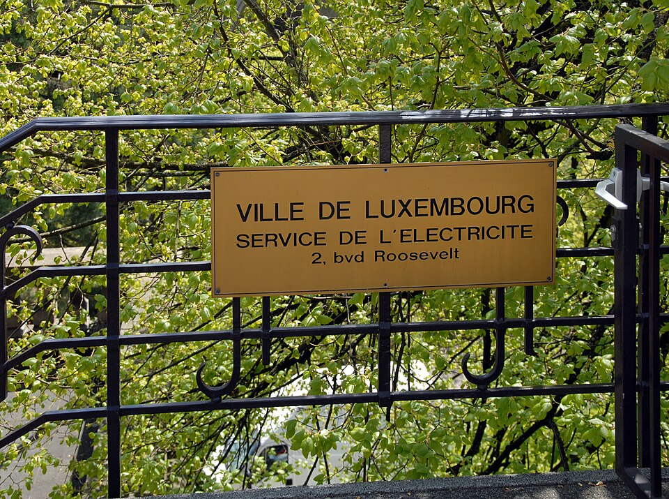 Luxembourg City — international and multi-region stores for local businesses