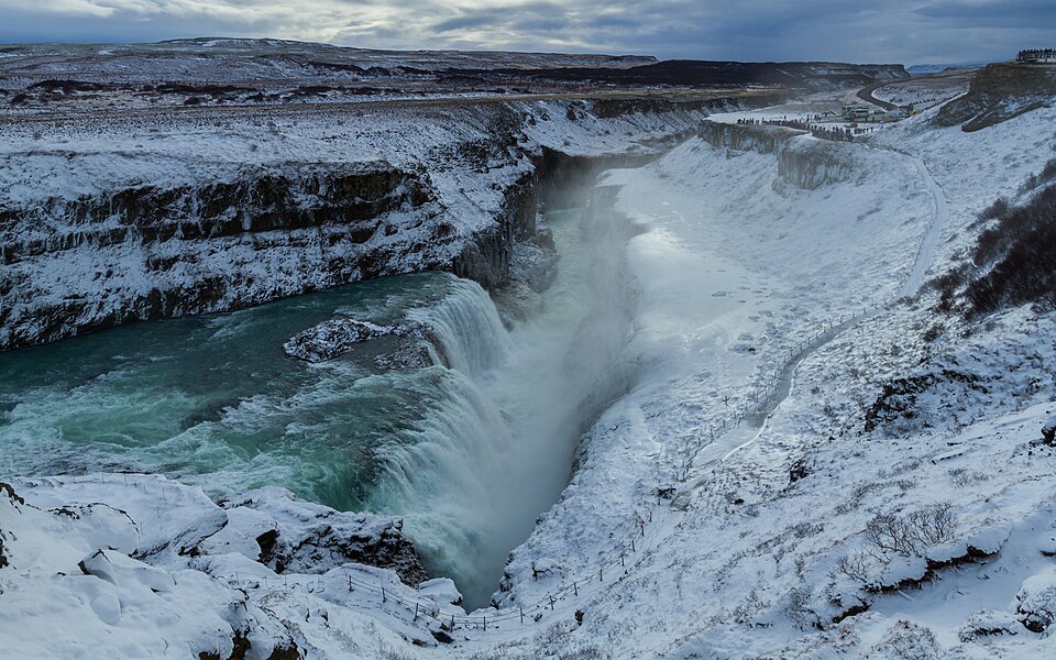 Iceland — local market for mobile commerce apps
