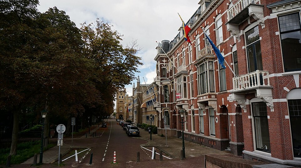 The Hague — local market for subscription and membership platforms