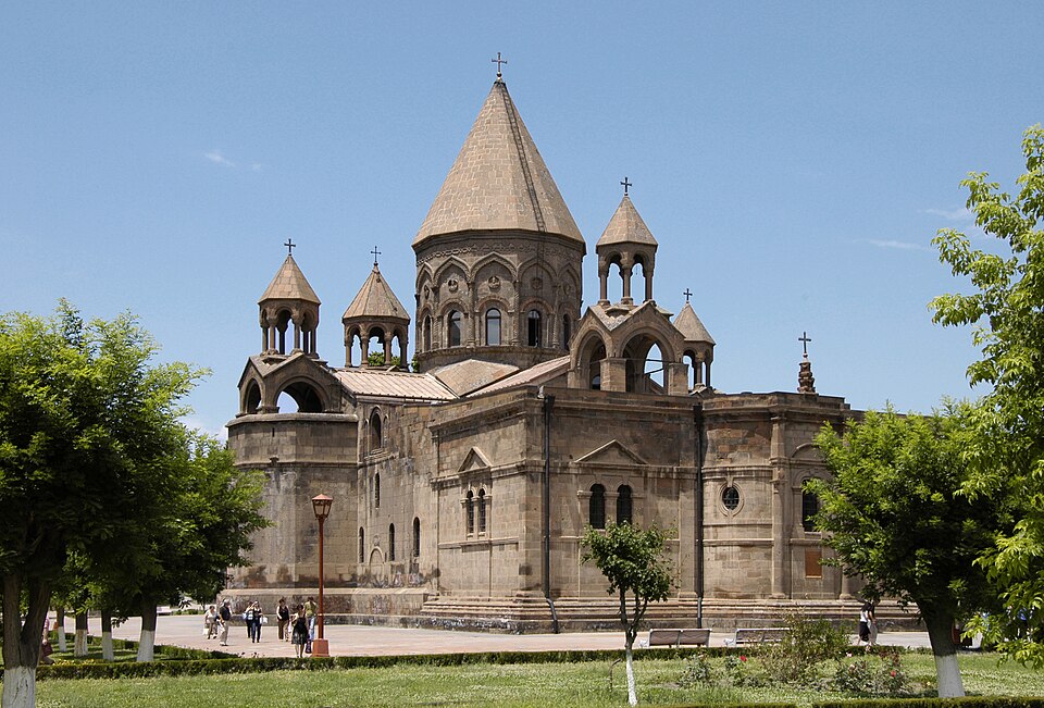 Vagharshapat — local market for online stores