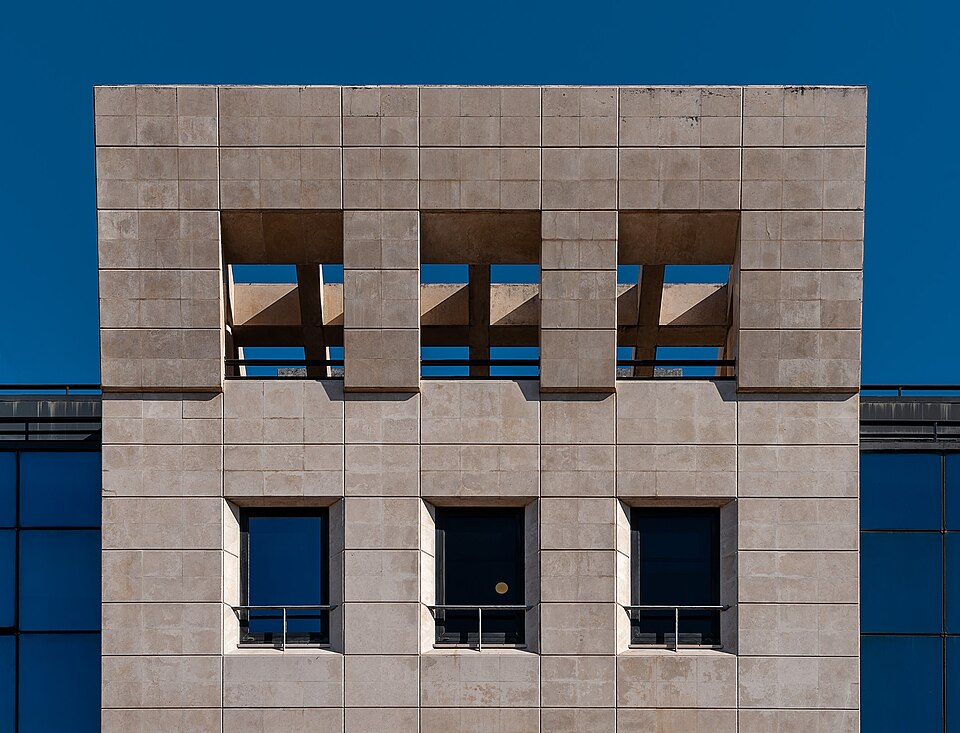 Lisbon — B2B and wholesale portals for local businesses