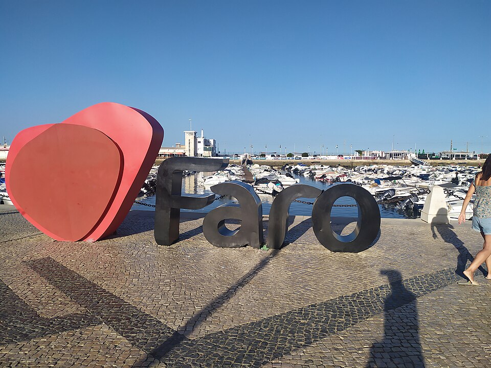 Faro — local market for manufacturer and distributor portals