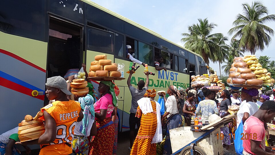 Yamoussoukro — local market for service booking platforms