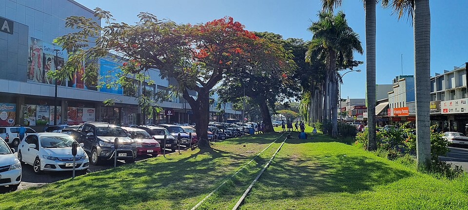 Lautoka — local market for online stores
